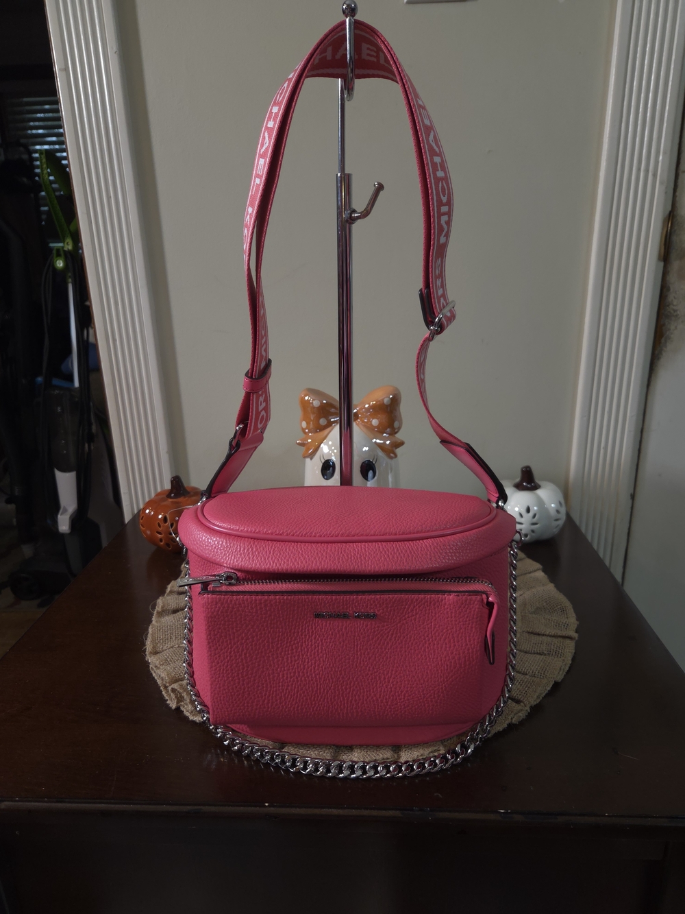 NWT MICHAEL KORS Slater Hibiscus Medium Chain Sling Pack